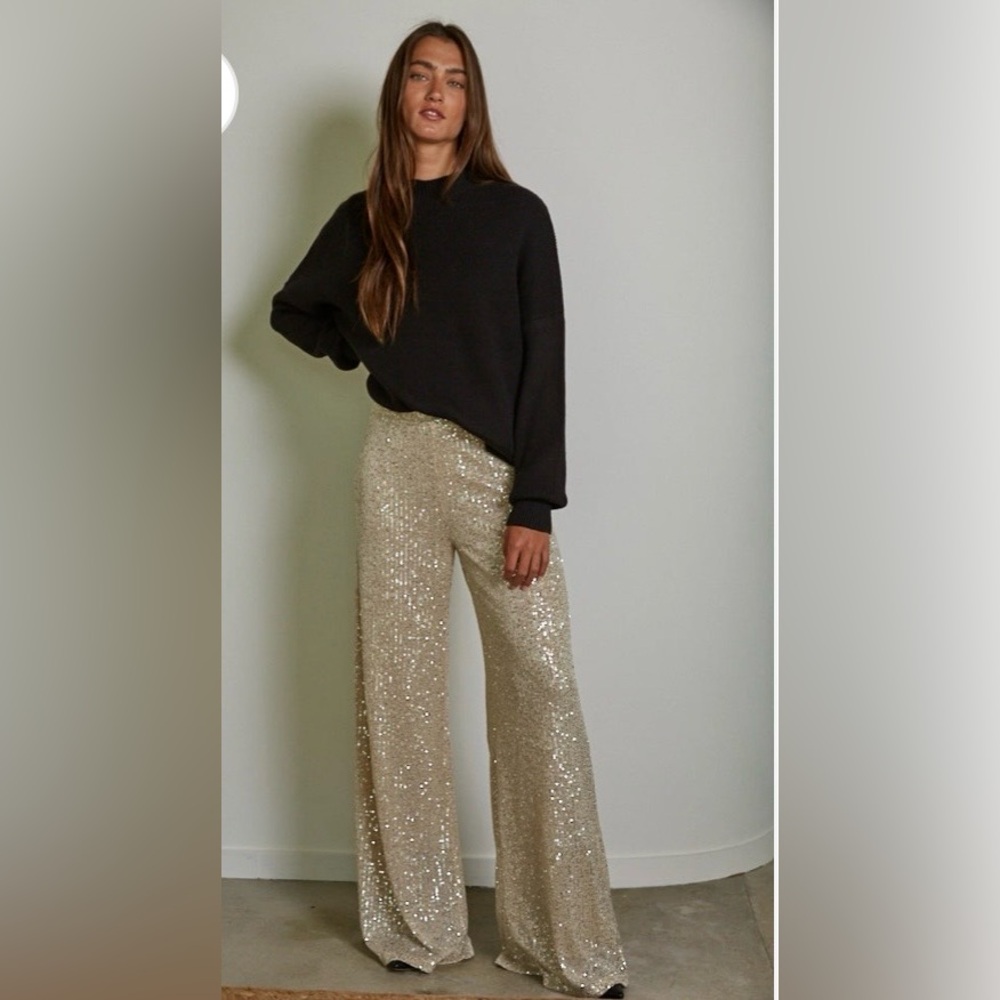 By Together High Waisted Sequin Flare Pants
NWT 
Size:small